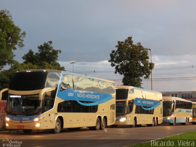Viação Novo Horizonte 521011 na cidade de Brasília, Distrito Federal, Brasil, por Ricardo Vieira. Número da foto: #5652732.