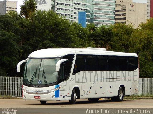 Auto Viação Catarinense 3454 na cidade de Curitiba, Paraná, Brasil, por André Luiz Gomes de Souza. ID da foto: 5655954.