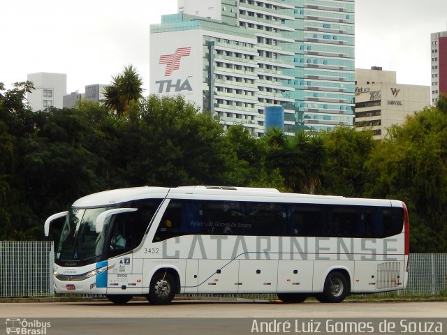 Auto Viação Catarinense 3432 na cidade de Curitiba, Paraná, Brasil, por André Luiz Gomes de Souza. ID da foto: 5658873.