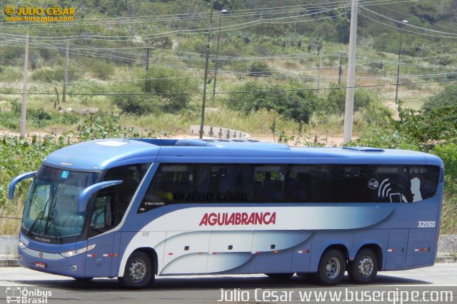 Viação Águia Branca 32050 na cidade de Aracaju, Sergipe, Brasil, por Julio Cesar  Barbosa Martins. Número da foto: #5661727.