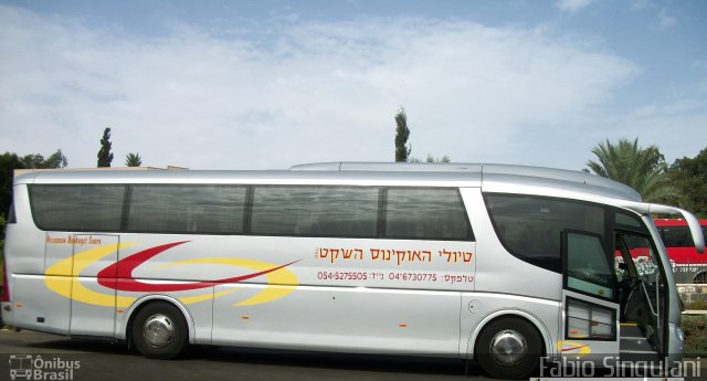 Ônibus Particulares 001 na cidade de Jerusalem, Israel, por Fábio Singulani. ID da foto: 5661216.