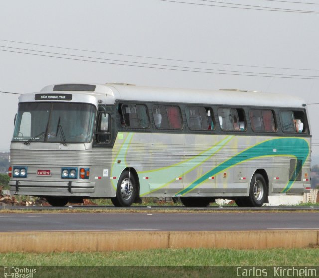 Ônibus Particulares 6972 na cidade de Foz do Iguaçu, Paraná, Brasil, por Carlos Kircheim. Número da foto: #5661657.