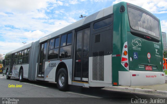 Via Sul Transportes Urbanos 5 2500 na cidade de São Paulo, São Paulo, Brasil, por Carlos Júnior. ID da foto: 5661355.