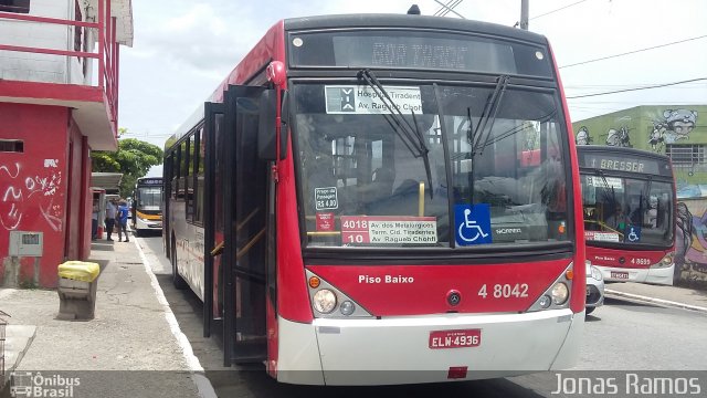 Express Transportes Urbanos Ltda 4 8042 na cidade de São Paulo, São Paulo, Brasil, por Jonas Ramos. ID da foto: 5664078.