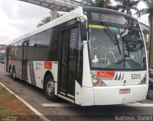 Metra - Sistema Metropolitano de Transporte 5205 na cidade de São Paulo, São Paulo, Brasil, por Matheus  Daniel. Número da foto: #5666183.