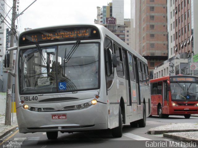 Viação Santo Ângelo 18L40 na cidade de Curitiba, Paraná, Brasil, por Gabriel Machado. ID da foto: 5669367.