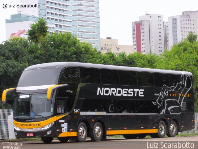 Expresso Nordeste 5447 na cidade de Curitiba, Paraná, Brasil, por Luiz Scarabotto . ID da foto: 5674737.