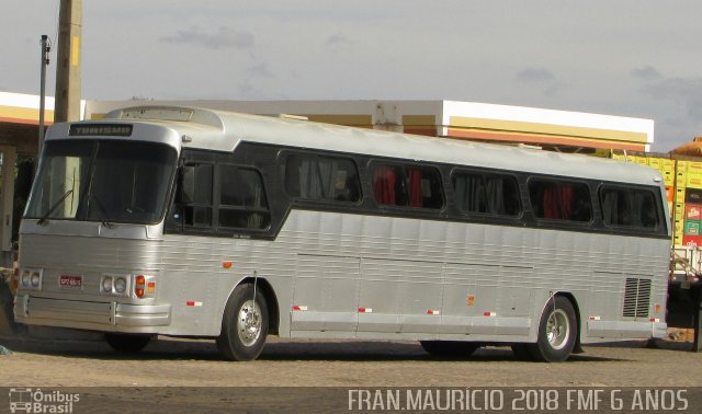 Ônibus Particulares 6615 na cidade de Petrolina, Pernambuco, Brasil, por Francisco Mauricio Freire. ID da foto: 5677314.