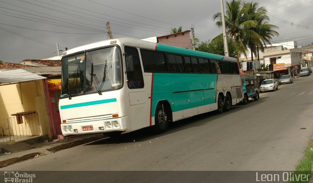 Ônibus Particulares 2311 na cidade de Caruaru, Pernambuco, Brasil, por Leon Oliver. ID da foto: 5675780.