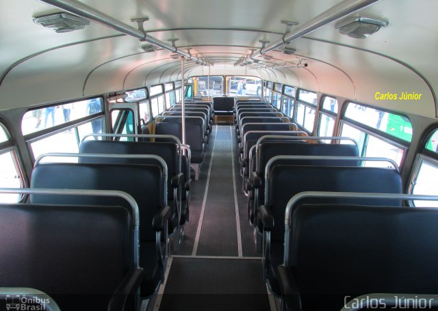 Ônibus Particulares Papa-Fila na cidade de São Paulo, São Paulo, Brasil, por Carlos Júnior. ID da foto: 5678878.