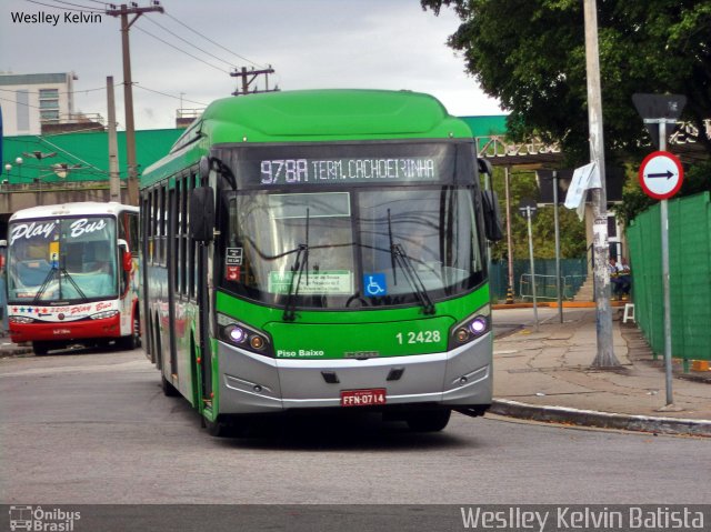 Viação Gato Preto 1 2428 na cidade de São Paulo, São Paulo, Brasil, por Weslley Kelvin Batista. Número da foto: #5681933.
