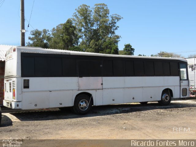 Ônibus Particulares 7050 na cidade de Curitiba, Paraná, Brasil, por Ricardo Fontes Moro. ID da foto: 5687266.