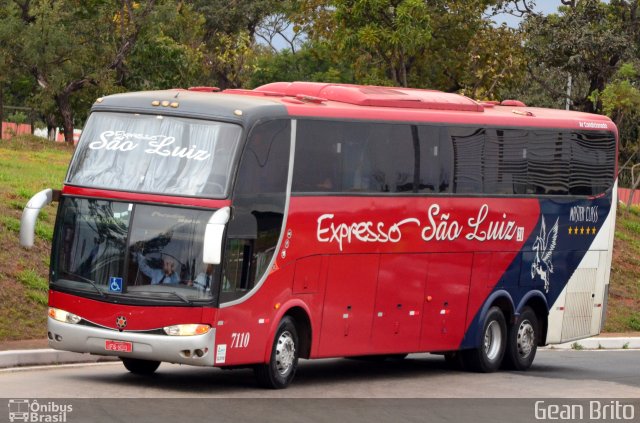 Expresso São Luiz 7110 na cidade de Brasília, Distrito Federal, Brasil, por Gean Brito. ID da foto: 5690388.