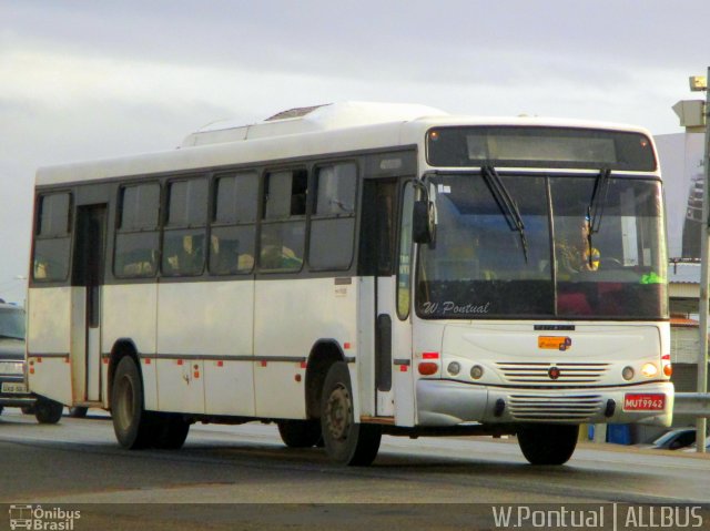 Ônibus Particulares 9942 na cidade de Juazeiro, Bahia, Brasil, por Willian Pontual. Número da foto: #5691438.