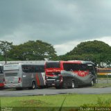 Empresa de Ônibus Pássaro Marron 8802 na cidade de São José dos Campos, São Paulo, Brasil, por Rogerio Marques. Número da foto: #:id.