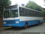 Ônibus Particulares HT 0128  na cidade de Cardoso Moreira, Rio de Janeiro, Brasil, por Roberto  Martins. Número da foto: #5692620.