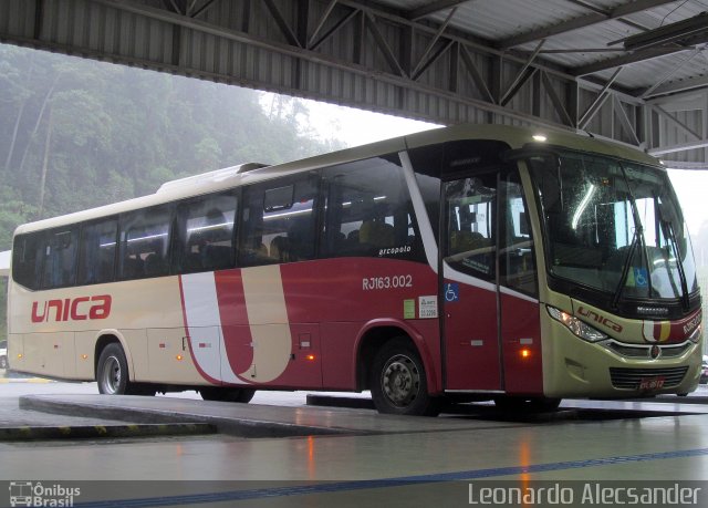 Transportes Única Petrópolis RJ 163.002 na cidade de Petrópolis, Rio de Janeiro, Brasil, por Leonardo Alecsander. ID da foto: 5695443.