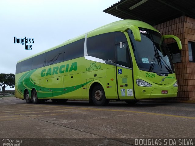 Viação Garcia 7829 na cidade de Cascavel, Paraná, Brasil, por Douglas Schmitt da Silva. ID da foto: 5628139.