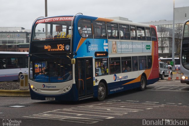 Stagecoach 15644 na cidade de Glasgow, Strathclyde, Escócia, por Donald Hudson. Número da foto: #5627486.