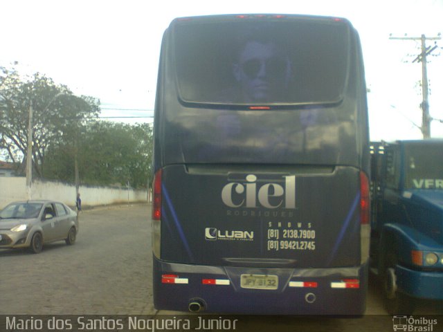 Ônibus Particulares 8132 na cidade de Piritiba, Bahia, Brasil, por Mario dos Santos Nogueira Junior. ID da foto: 5628349.