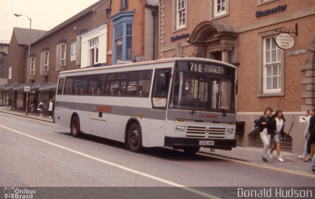 J.H. Hammel/Diamond Bus Service  na cidade de Durham, County Durham, Inglaterra, por Donald Hudson. Número da foto: #5700530.
