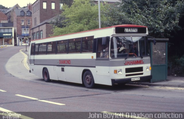 J.H. Hammel/Diamond Bus Service 447 na cidade de Durham, County Durham, Inglaterra, por Donald Hudson. Número da foto: #5700567.