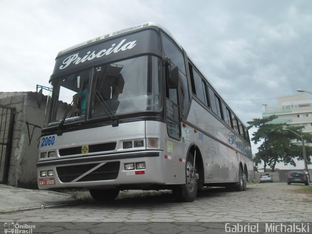 Priscila Turismo e Transporte 2060 na cidade de Matinhos, Paraná, Brasil, por Gabriel Michalski. ID da foto: 5701870.