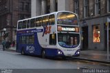 McGill's Bus Services I6908 na cidade de Glasgow, Strathclyde, Escócia, por Donald Hudson. ID da foto: :id.