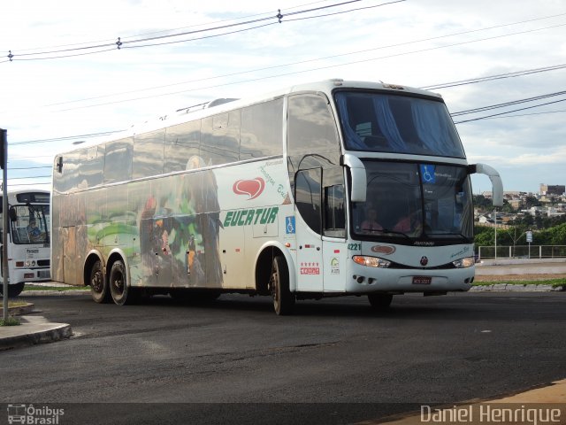 Eucatur - Empresa União Cascavel de Transportes e Turismo 4221 na cidade de Rio Verde, Goiás, Brasil, por Daniel Henrique. ID da foto: 5629961.