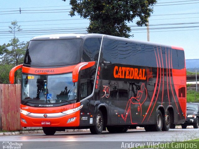 Catedral Turismo 18226 na cidade de Brasília, Distrito Federal, Brasil, por Andrew Campos. Número da foto: #5632550.
