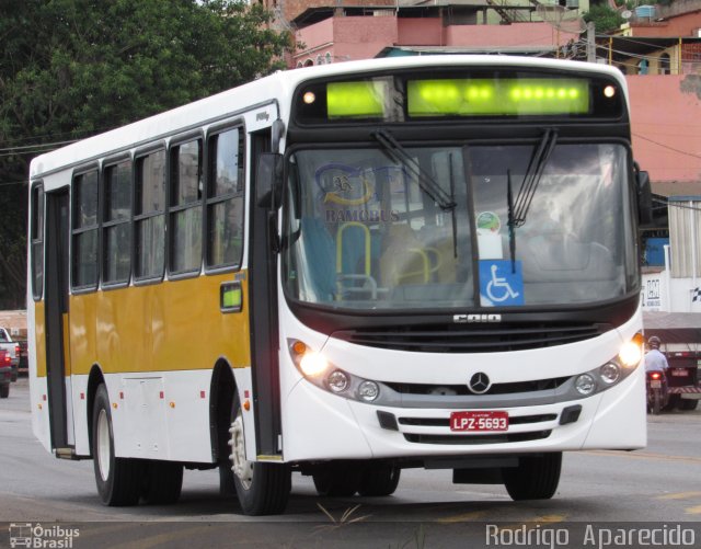 Ônibus Particulares 5693 na cidade de Conselheiro Lafaiete, Minas Gerais, Brasil, por Rodrigo  Aparecido. Número da foto: #5636342.