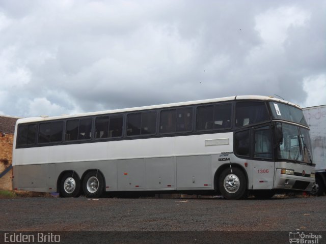 Ônibus Particulares 1306 na cidade de Ribeirão Preto, São Paulo, Brasil, por Edden Brito. Número da foto: #5637297.
