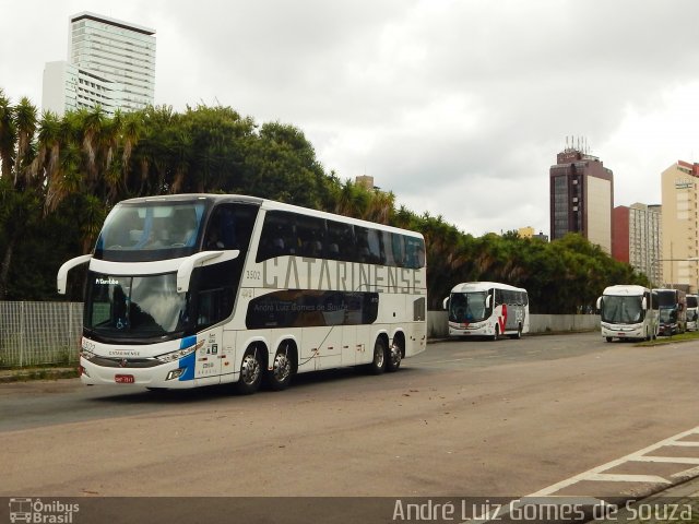 Auto Viação Catarinense 3502 na cidade de Curitiba, Paraná, Brasil, por André Luiz Gomes de Souza. ID da foto: 5645494.