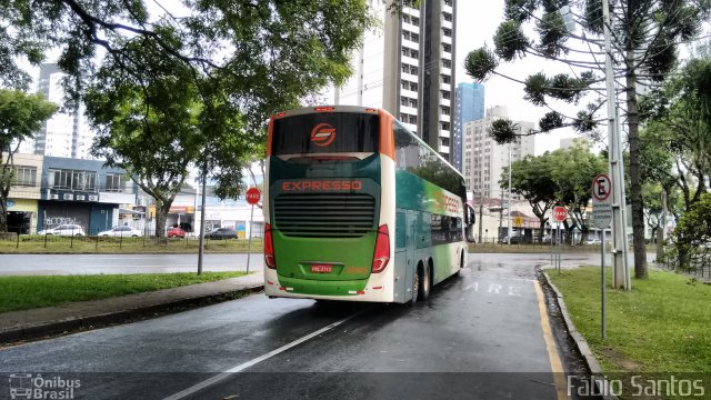 Expresso Transporte e Turismo Ltda. 3085 na cidade de Curitiba, Paraná, Brasil, por Fábio Santos. ID da foto: 5646448.