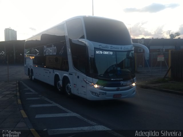 Planalto Transportes 2126 na cidade de Porto Alegre, Rio Grande do Sul, Brasil, por Adegildo Silveira. Número da foto: #5646449.