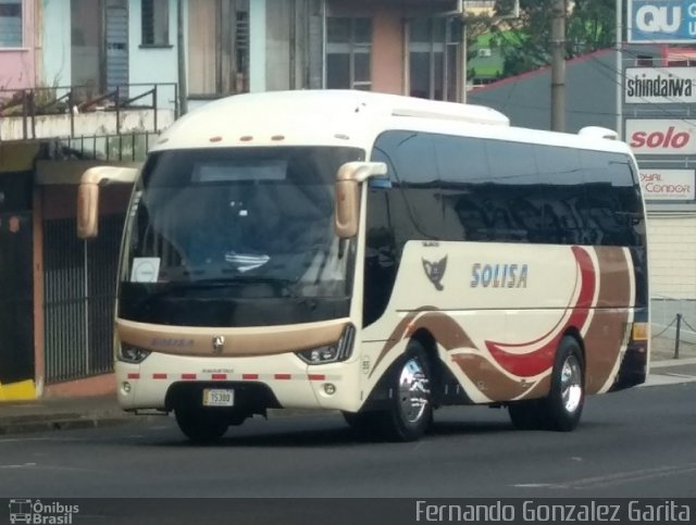 Turismo Solisa SJB 15380 na cidade de Alto Paraíso de Goiás, Goiás, Brasil, por Fernando Gonzalez Garita. ID da foto: 5645451.