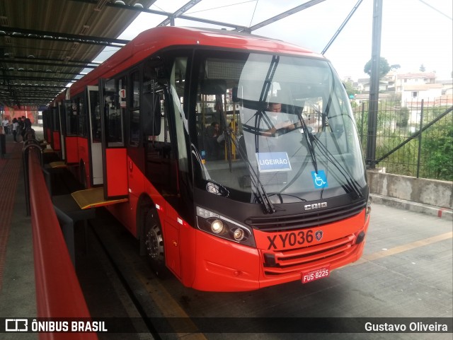 Auto Viação Redentor XY036 na cidade de Curitiba, Paraná, Brasil, por Gustavo Oliveira. ID da foto: 6214222.