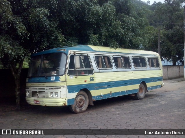 Ônibus Particulares 66 na cidade de Ibitirama, Espírito Santo, Brasil, por Luiz Antonio Doria. ID da foto: 6214612.