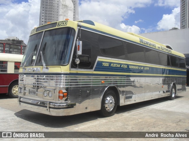 Ônibus Particulares 7500 na cidade de São Paulo, São Paulo, Brasil, por André  Rocha Alves. ID da foto: 6214337.