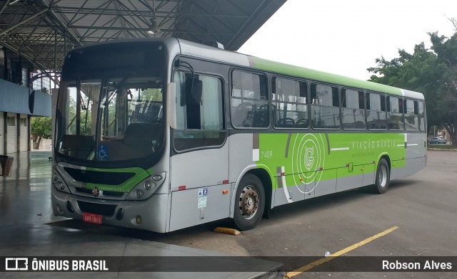 Viação Garcia 7409 na cidade de Paranavaí, Paraná, Brasil, por Robson Alves. ID da foto: 6217398.