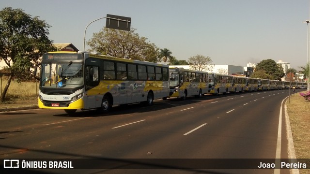 Viação Sorriso de Minas 5107 na cidade de Brasil, por Joao   Pereira. ID da foto: 6219820.