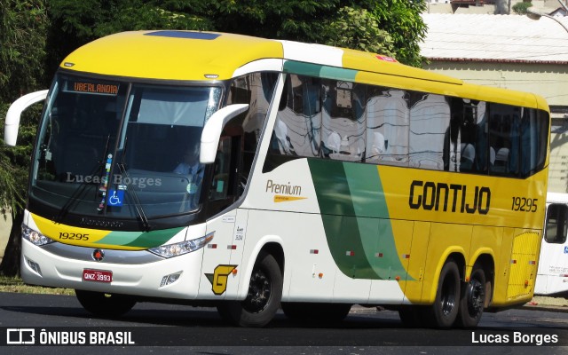 Empresa Gontijo de Transportes 19295 na cidade de Araxá, Minas Gerais, Brasil, por Lucas Borges . Número da foto: #6221805.