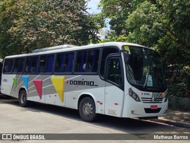 Domínio Transportadora Turística 235 na cidade de São Paulo, São Paulo, Brasil, por Matheus Barros. ID da foto: 6223332.