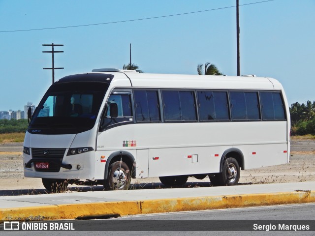 Ônibus Particulares 01 na cidade de Aracaju, Sergipe, Brasil, por Sergio Marques . Número da foto: #6224336.