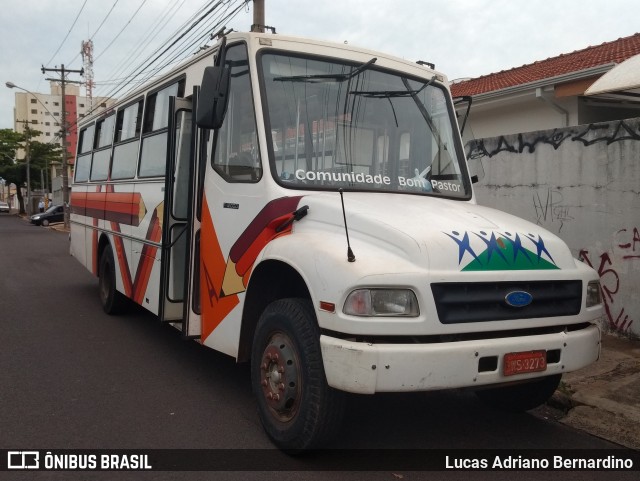 Móveis Bom Pastor 3273 na cidade de Bauru, São Paulo, Brasil, por Lucas Adriano Bernardino. Número da foto: #6229195.