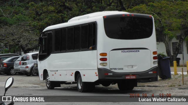 Natália Transportes Escolar - Transpinheirinho KMB2695 na cidade de Florianópolis, Santa Catarina, Brasil, por Lucas Weber Calizario. Número da foto: #6230253.
