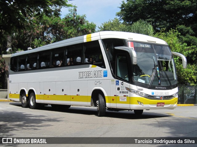 Empresa Cruz 20501 na cidade de São Paulo, São Paulo, Brasil, por Tarcisio Rodrigues da Silva. ID da foto: 6231339.