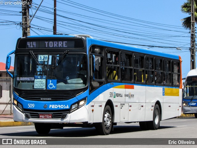 Empresa Pedrosa 509 na cidade de Recife, Pernambuco, Brasil, por Eric Oliveira. Número da foto: #6196995.