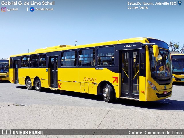 Gidion Transporte e Turismo 11713 na cidade de Joinville, Santa Catarina, Brasil, por Gabriel Giacomin de Lima. Número da foto: #6237456.