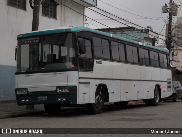 Ônibus Particulares BXH5795 na cidade de São Paulo, São Paulo, Brasil, por Manoel Junior. Número da foto: #6238450.